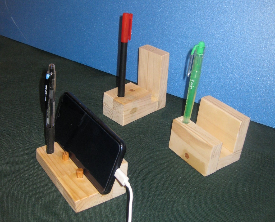 スマホ(充電)スタンド完成写真