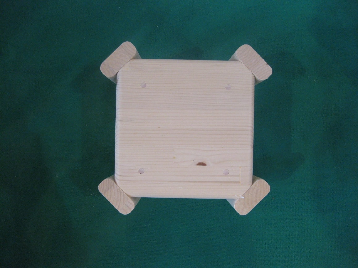 幼児スツール完成写真2